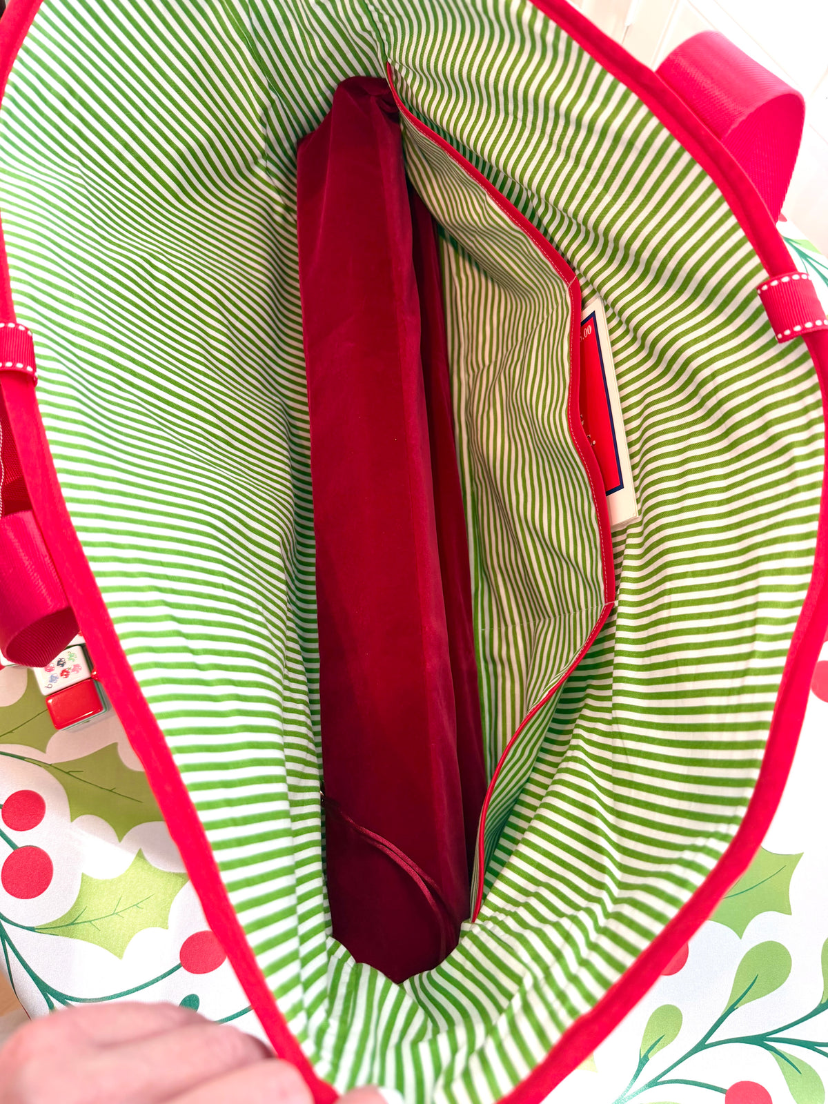Mahjong Carryall Tote - Bright Oysters