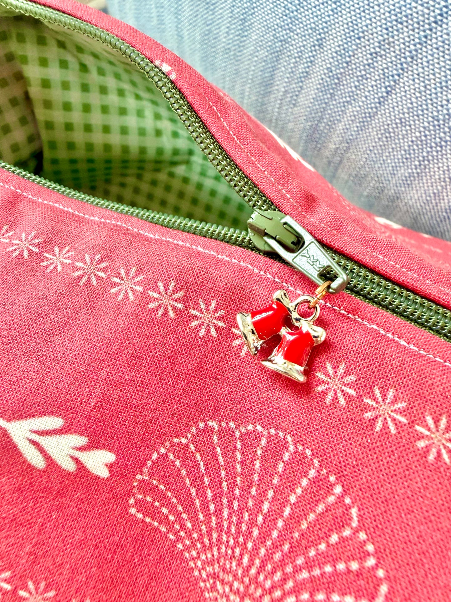 Red Coastal Faire Isle Mahjong Tile Bag